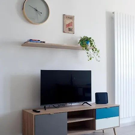 Ampio Bilocale Panoramico Ristrutturato Inalpi Arena - Apartament *